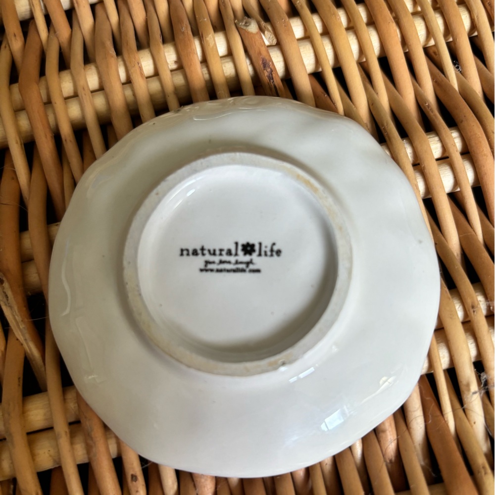NATURAL LIFE White Ceramic Fox Mom Trinket Dish with Orange Accents - Picture 2 of 2